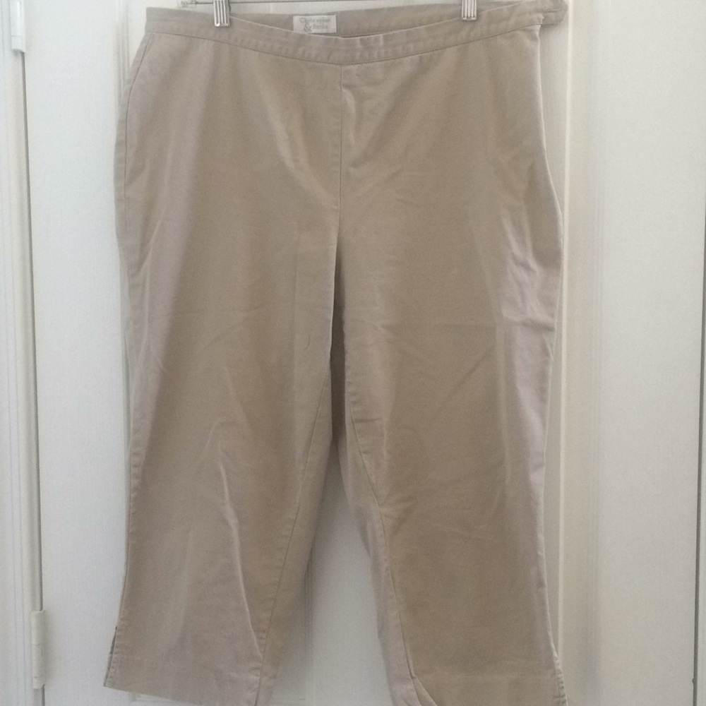 FINAL MARKDOWN Ladies Christopher banks capris 12